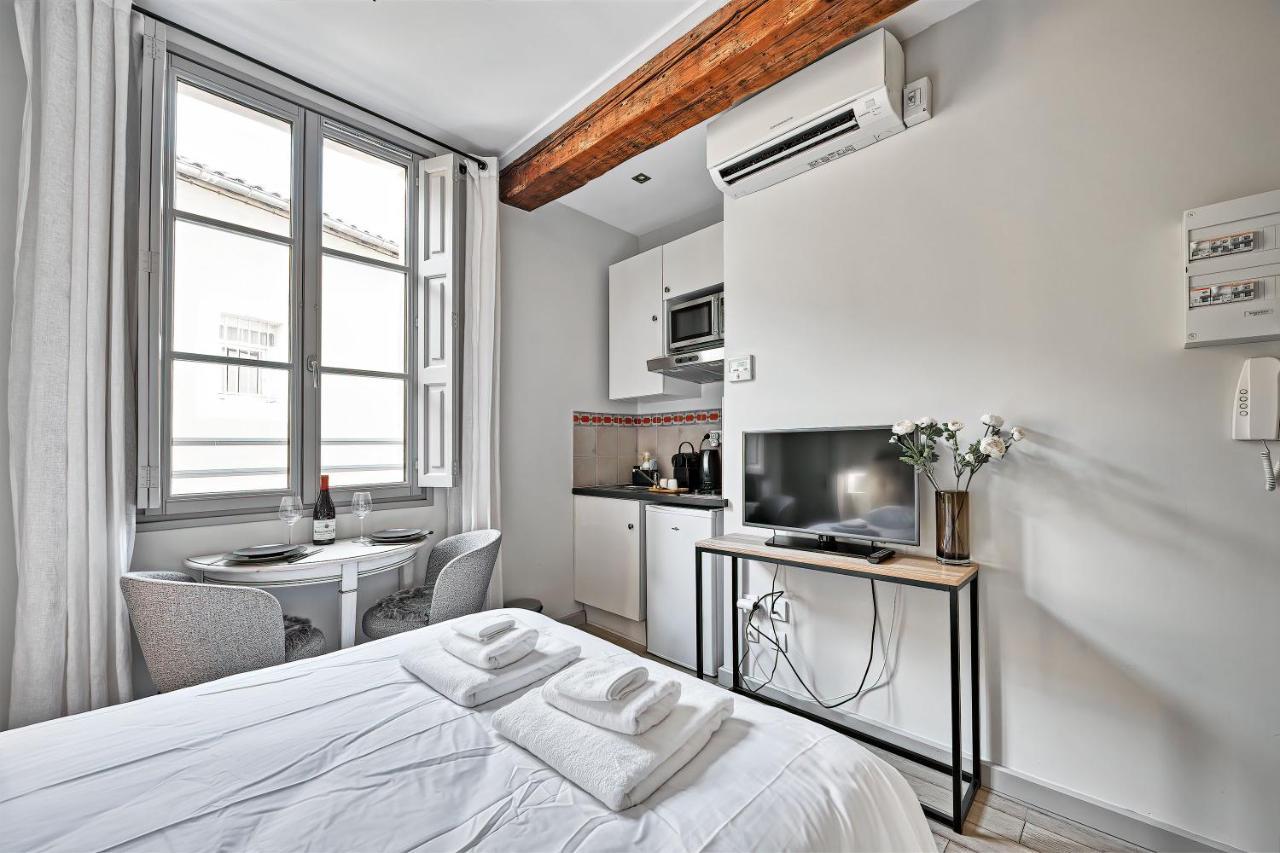 Au Coeur Des Papes, Dans Batisse De Charme Studios & Appartements En Coeur De Ville Авиньон Экстерьер фото