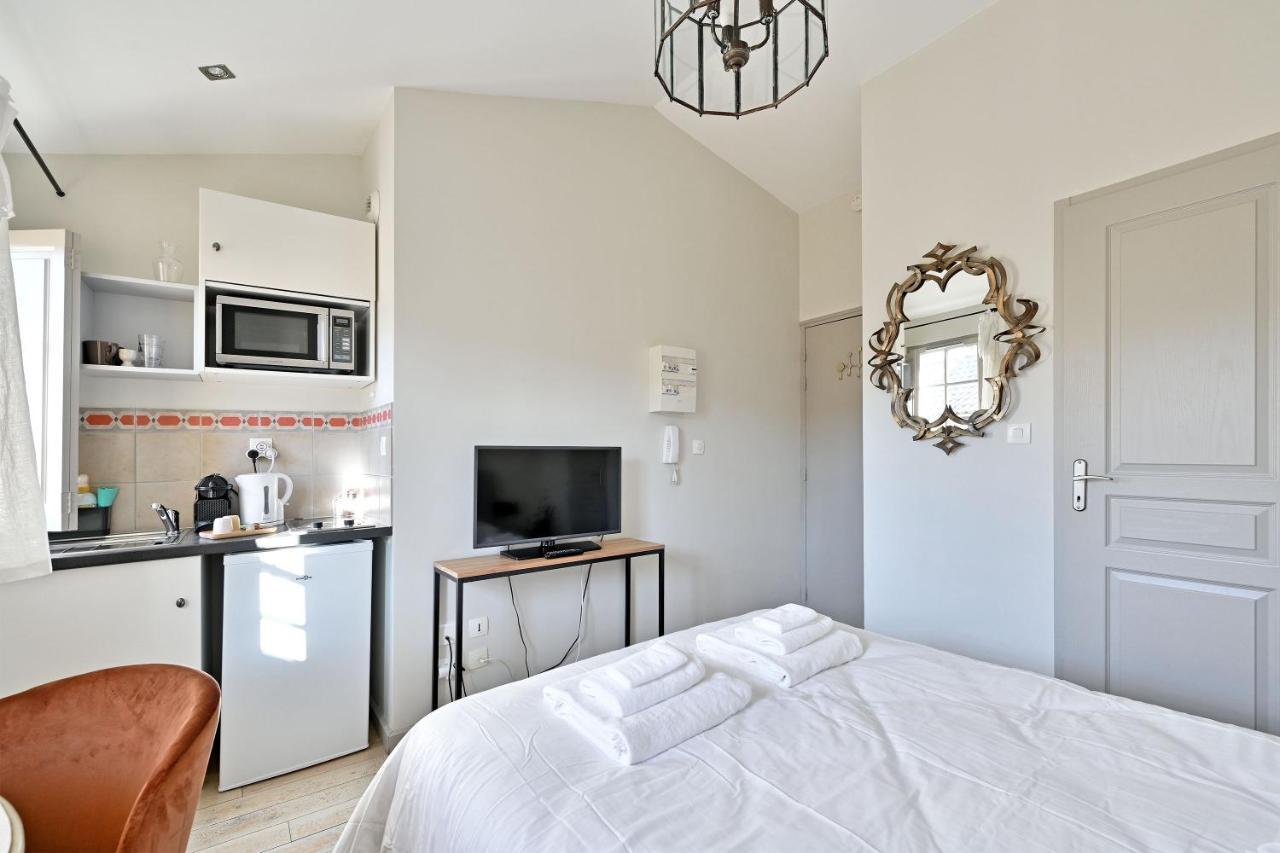 Au Coeur Des Papes, Dans Batisse De Charme Studios & Appartements En Coeur De Ville Авиньон Экстерьер фото