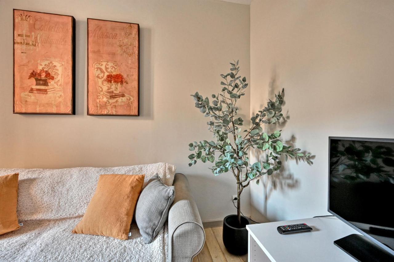 Au Coeur Des Papes, Dans Batisse De Charme Studios & Appartements En Coeur De Ville Авиньон Экстерьер фото