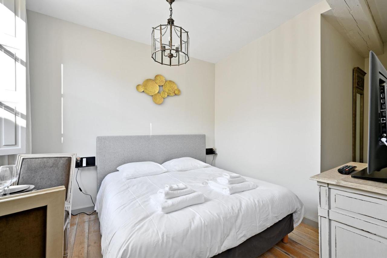 Au Coeur Des Papes, Dans Batisse De Charme Studios & Appartements En Coeur De Ville Авиньон Экстерьер фото